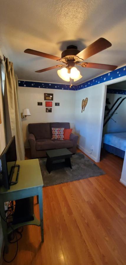 Hikers & Rv Park Hotel Cimarron