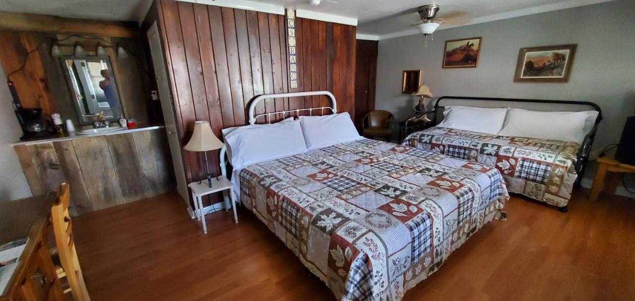 Hikers & Rv Park Hotel