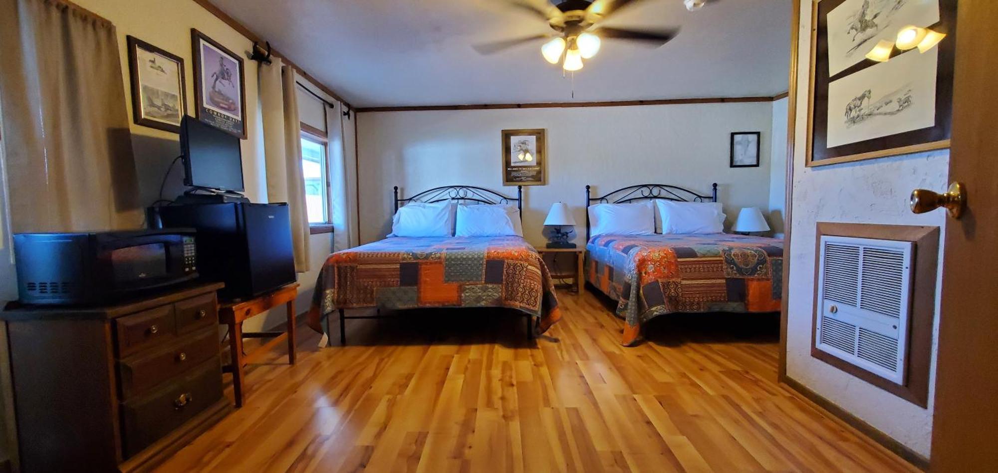 Hikers & Rv Park Hotel 2*